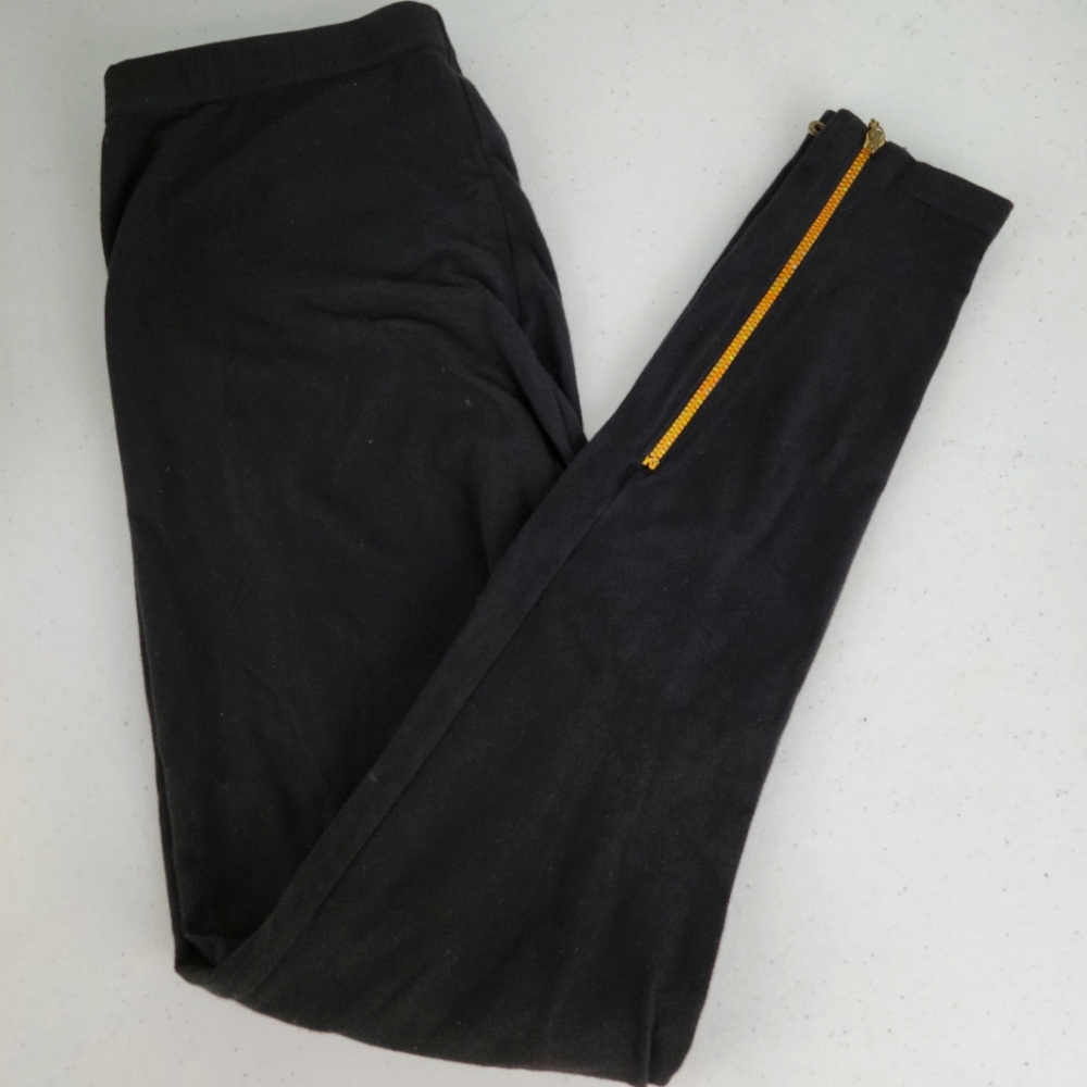 Bestey Johnson Womens Ankle Zip Black Capri Leggings small/medium